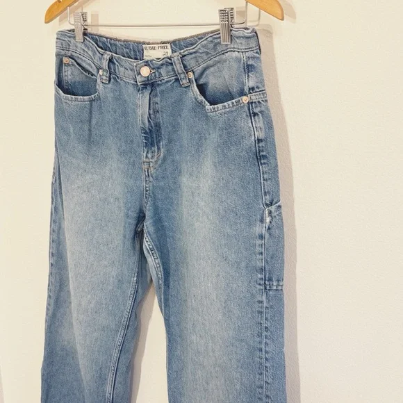 WE THE FREE Baggy High Rise Jeans Medium Wash Size 29 - Picture 5 of 10
